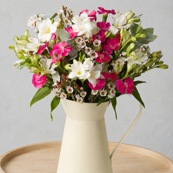Hiking - Pink Parfait Letterbox