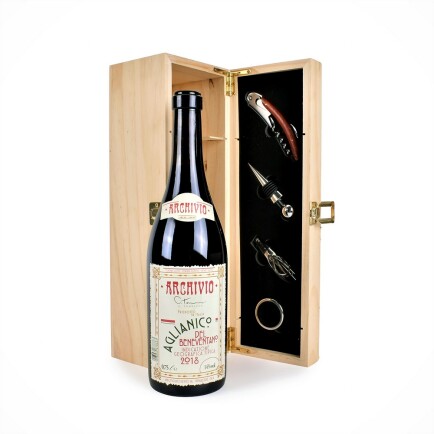 Wine & Accessories Gift Bo - Hiking review and price