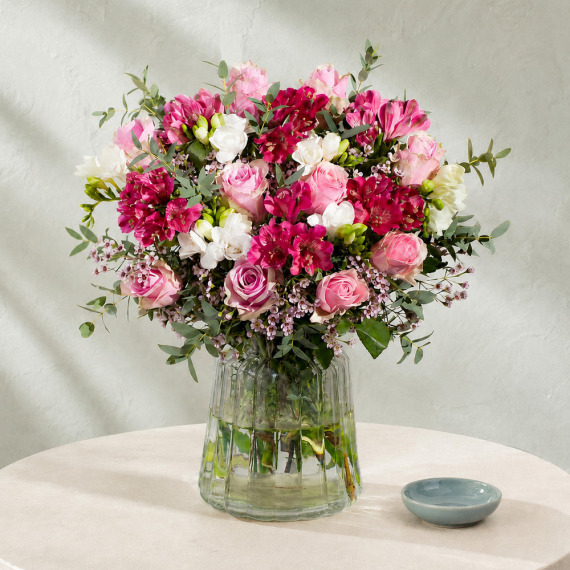 Luxury Roses and Freesias - Hiking review and price